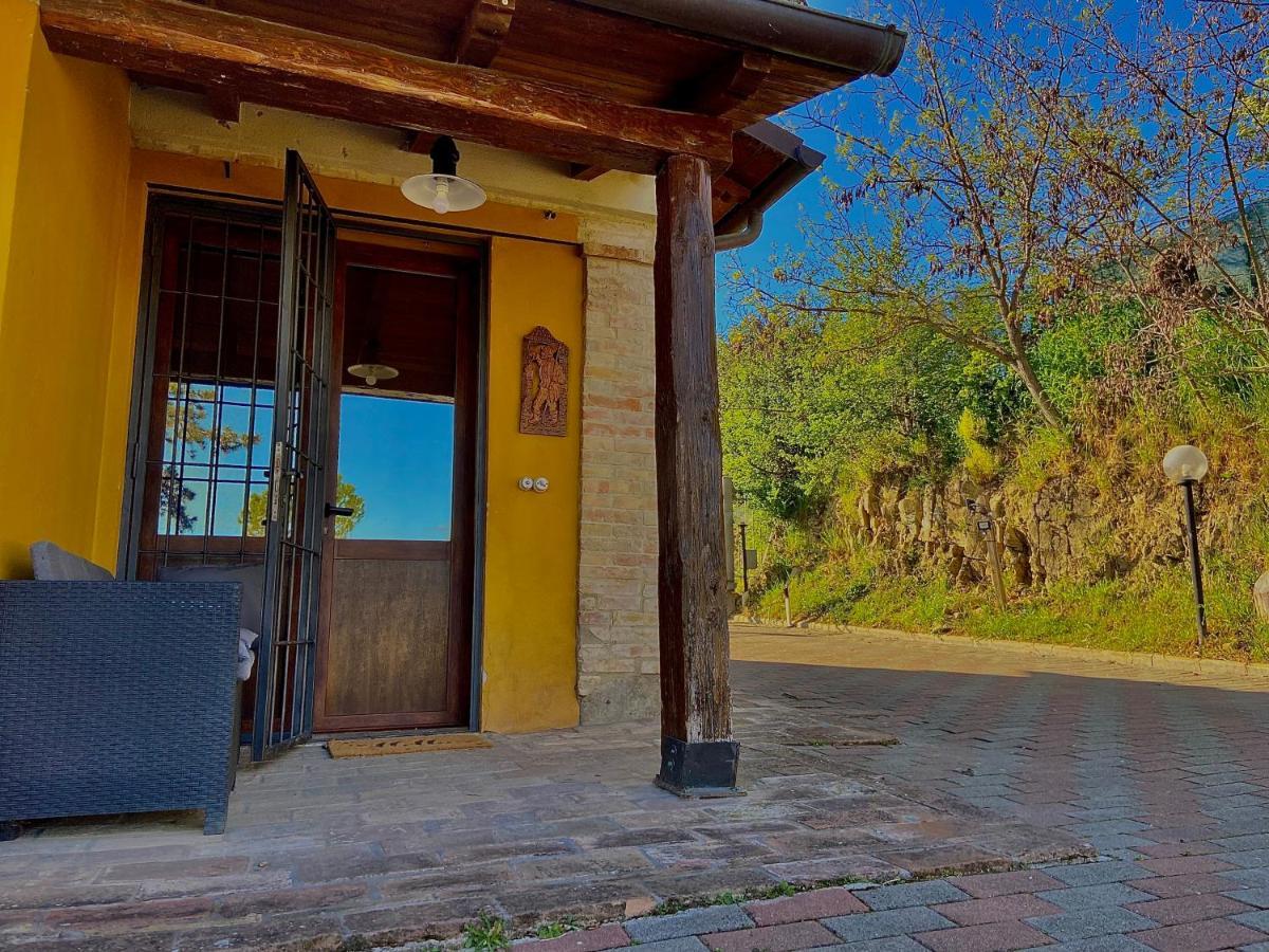 Casolare Del Maestrale - M&M Holiday House بيرودجا المظهر الخارجي الصورة
